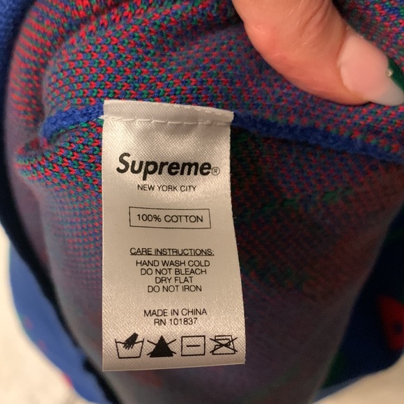 SUPREME✨ Blue Cherries Sweater - Picture 6 of 7